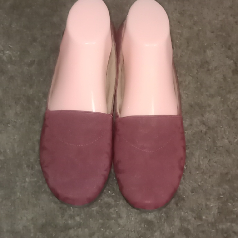 Hush Puppies widget's